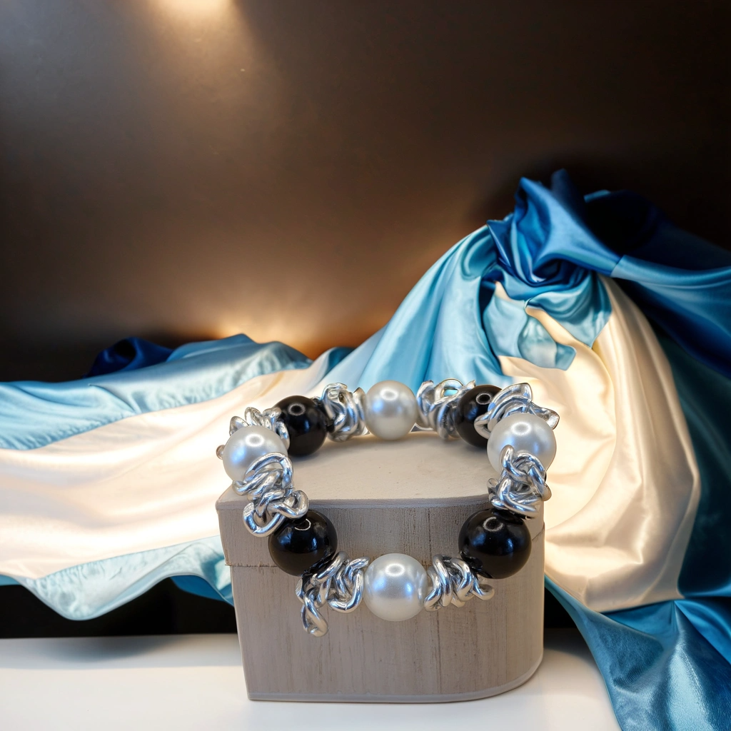 Elegant Chunky Links Bracelet for Fashion Lovers | Accsensory