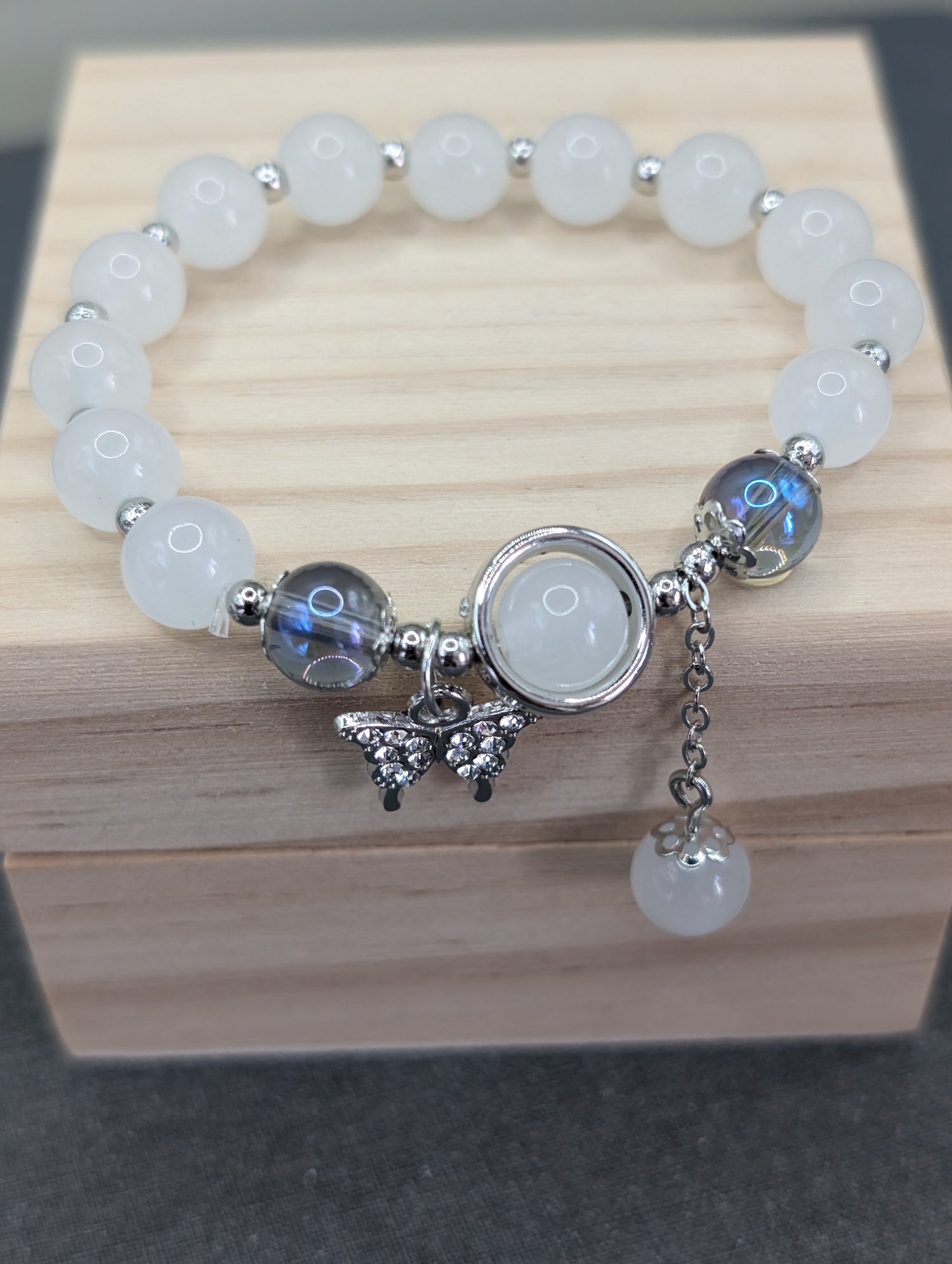 Elegant Opaque Bracelet - Timeless Style | Accsensory

