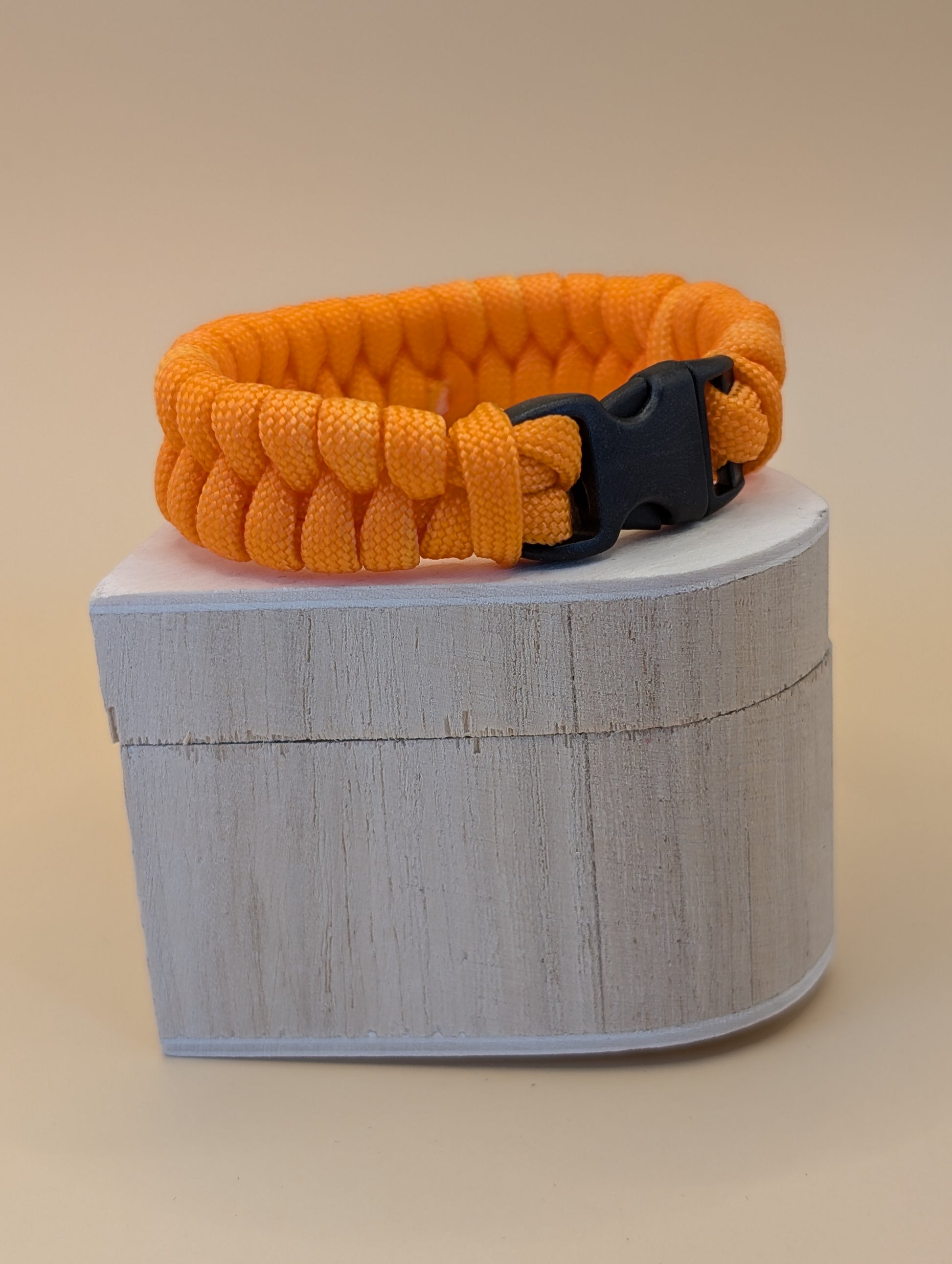 Stylish Paracord Bracelets - Durable & Fashionable | Accsensory