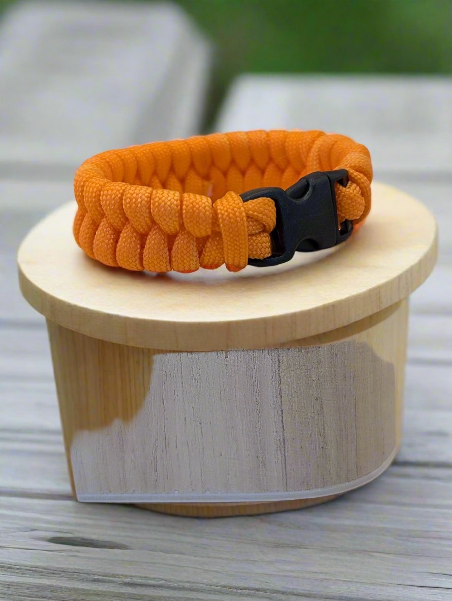 Stylish Paracord Bracelets - Durable &amp; Versatile | Accsensory
